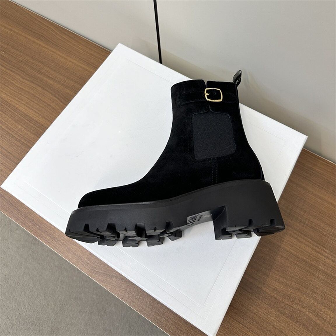 ronald-womens-chelsea-boots-suede_5