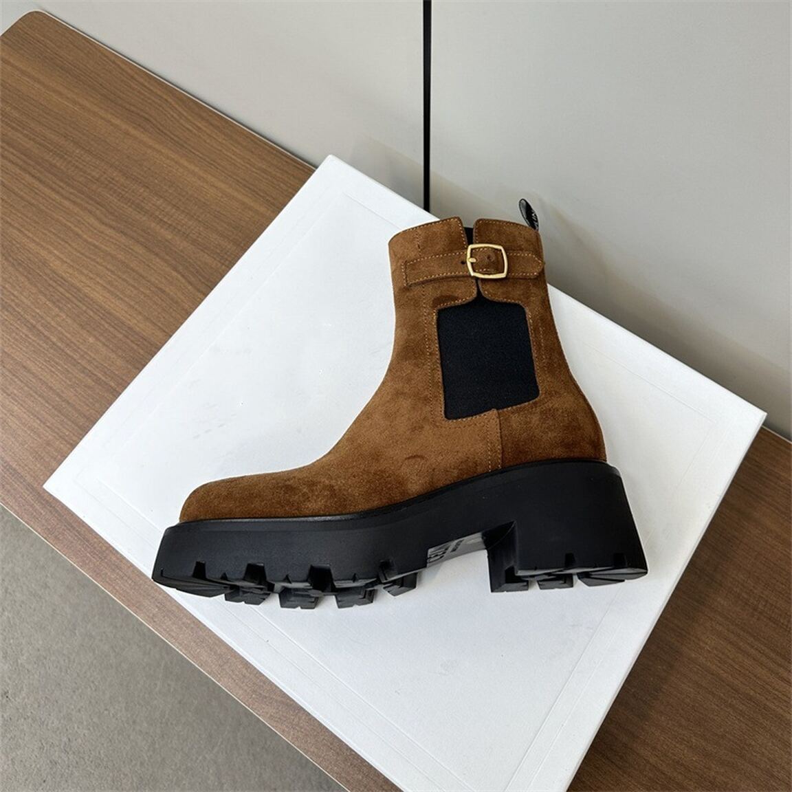 ronald-womens-chelsea-boots-suede_4